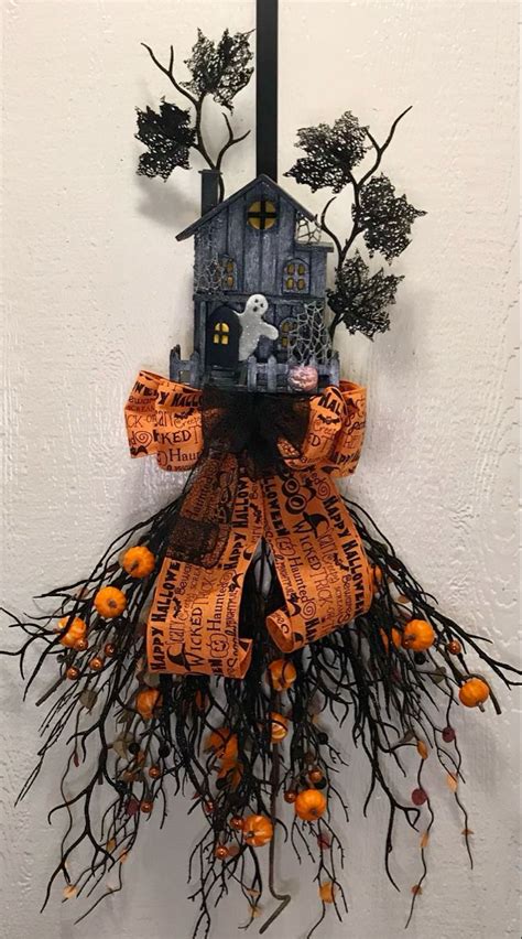 Light Up Haunted House Wreath Haunted House Wreaths Light Up