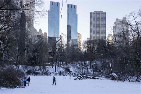 New York Braces For First Major Winter Storm Of