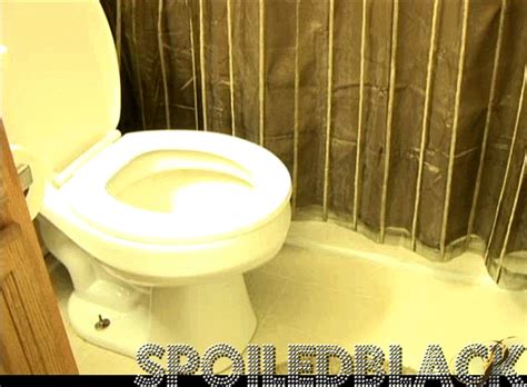 Legs Bathroom Apple Juice Brownie Release Ebony Foot Fetish Simone Clips4sale