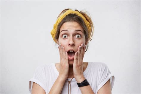 Free Photo Amazed Woman Being Shocked Reaction