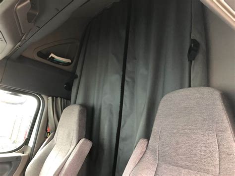 Freightliner Cascadia Interior Curtain For Sale Des Moines Ia