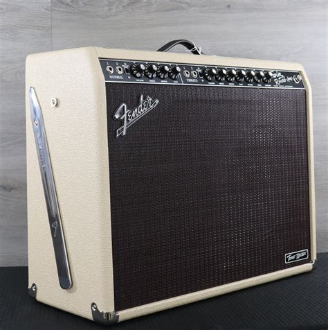 Fender Tone Master Twin Reverb 2 Channel 85 Watt 2x12 Digital Guitar