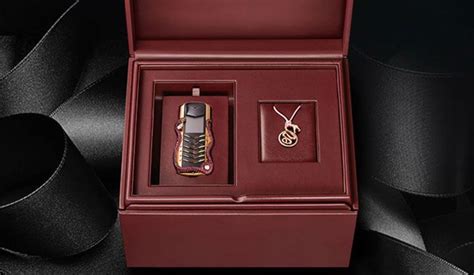 Vertu เปิดตัวมือถือสุดหรู Signature Cobra Limited Edition ด้วยสนนราคา