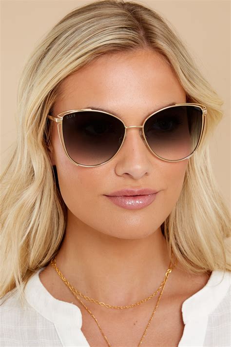 Trendy Sunglasses And Aviators For Women Red Dress