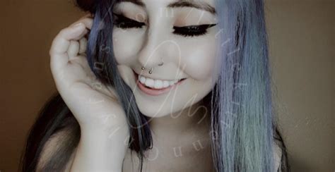 Emo Babe With Free Onlyfans Link In Comments Scrolller