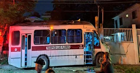 Hoy Tamaulipas Accidente En Tamaulipas Choca Microbus Contra Vehiculo