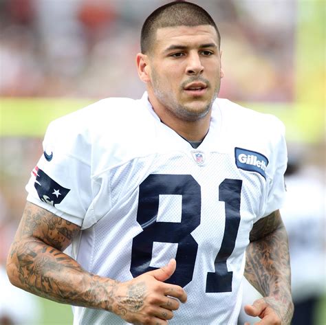 aaron hernandez finances