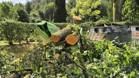 Massive Sch Den Nach Unwetter Wahrscheinlich Dass Es Sich Um Einen