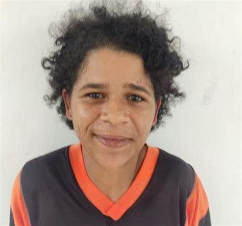 Mulher De Anos Morta A Tiros Na Frente Do Filho E Esposo Em