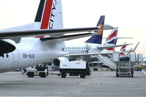 Behind the Scenes at London City Airport - Ramp Operations - Airport Spotting