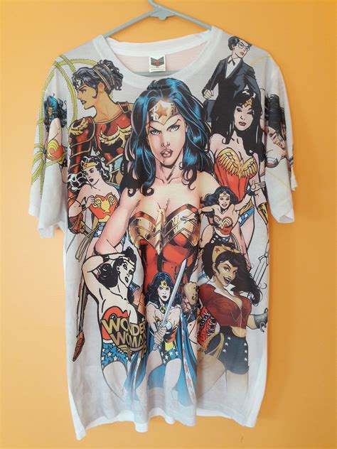 Wonder Woman Shirt Xl Tshirt Superhero Vintage Etsy Wonder Woman