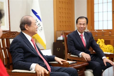 설봉장학회 금강장학회 강원도내 고교생 53명에게 5천 3백만원 장학금 전달해 파이낸셜뉴스