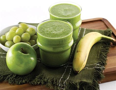 Green Fruit Smoothie | Blog