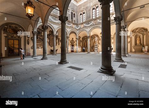 Palazzo Medici Courtyard Florence Hi Res Stock Photography And Images