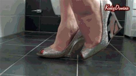 Fun And Games Dildo Foot Job Wmv KinkyDomina Long Sharp Fingernails Clips Sale