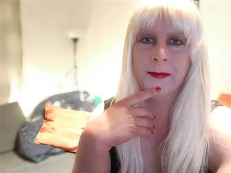 Erika 6 Nude Pics XHamster