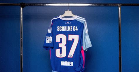 Getragenes Schalke 04 Sondertrikot von Max Grüger