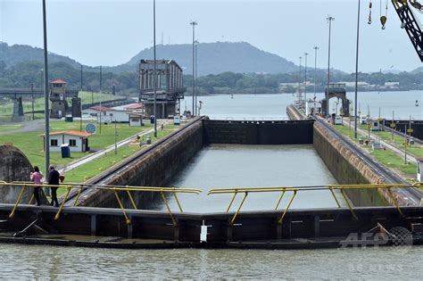 パナマ運河、干ばつで通航船舶の貨物サイズを制限 写真1枚 国際ニュース：afpbb News