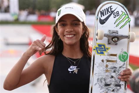 Rayssa Leal Espera T Tulo Brasileiro Na Liga Mundial De Skate Street