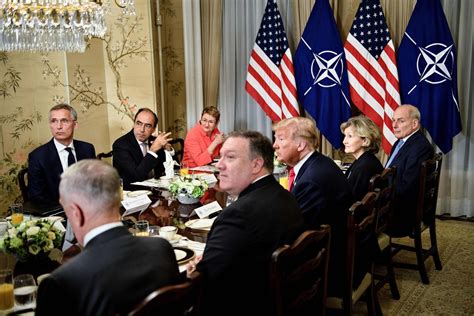 Szczyt NATO w Brukseli Donald Trump Niemcy są kontrolowane przez