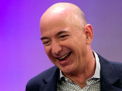 Jeff Bezos and his early Amazon employees used desks made out of ...