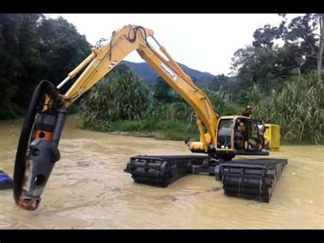 Ultratrex Amphibious Excavator R Lc S Youtube