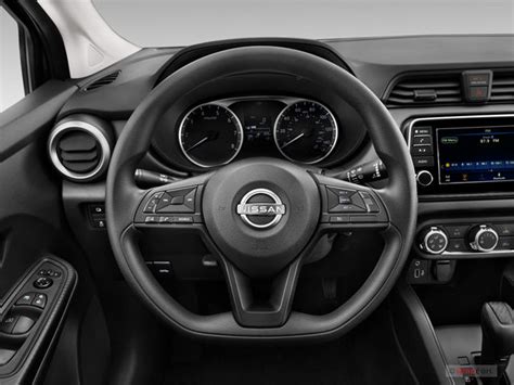 2023 Nissan Versa: 33 Interior Photos | U.S. News