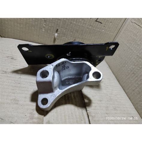 Jual Engine Mounting Depan Kiri Suzuki Ignis Shopee Indonesia