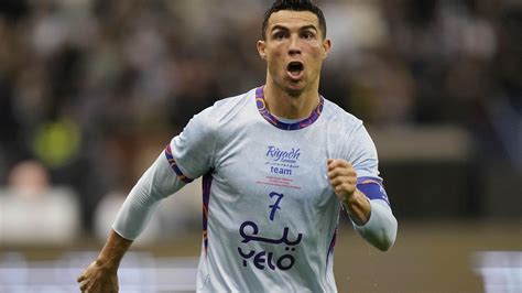 Cristiano Ronaldo bat un record d abonnés sur YouTube avec sa première