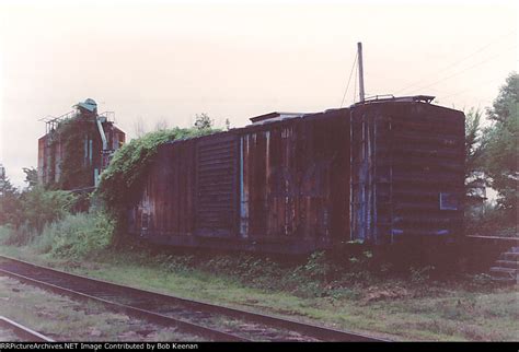 NES Storage Boxcar