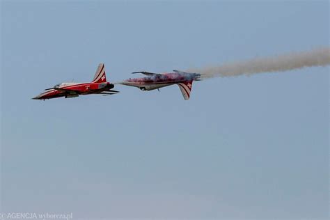 Patrouille Suisse znów królowali na Air Show 2023 w Radomiu Były iskry