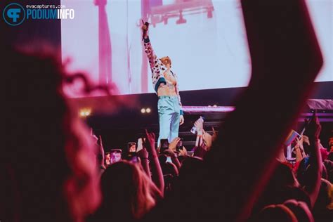 Foto Harry Styles In Johan Cruijff Arena Op 04 Juni 2023 Op Podiuminfo