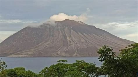 Bandara Sam Ratulangi Manado Kembali Ditutup Selasa Ini Dampak Erupsi