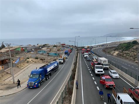 Pescadores Y Vecinos De La Higuera Cortan Ruta 5 En Protesta Contra El