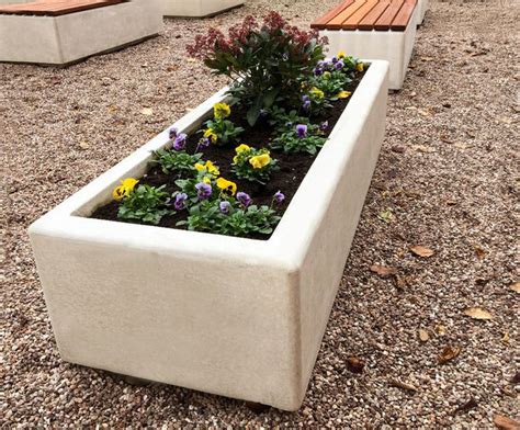 Westminster precast concrete planter | Bailey Street Furniture Group