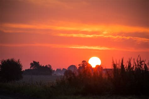 Papel de parede luz solar panorama Pôr do sol céu campo nascer