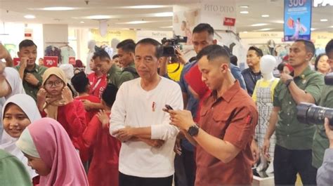 Lebaran Terakhir Sebagai Presiden Jokowi Belikan Baju Lebaran Puluhan