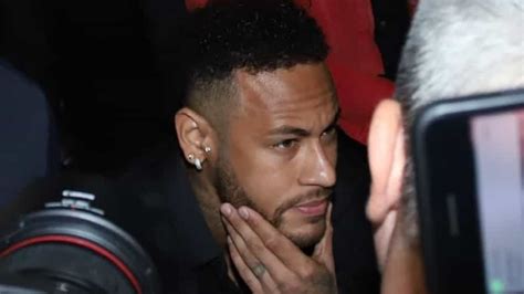 Neymar Organiza Festa De Ano Novo Para Convidados E Show De Safad O