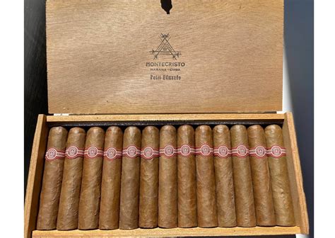 Montecristo Petit Edmundo Semi Boite Nature Box Of Cigars