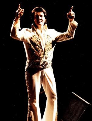 The Last Concert photographs of Elvis Presley (June 26, 1977) – 35 ...