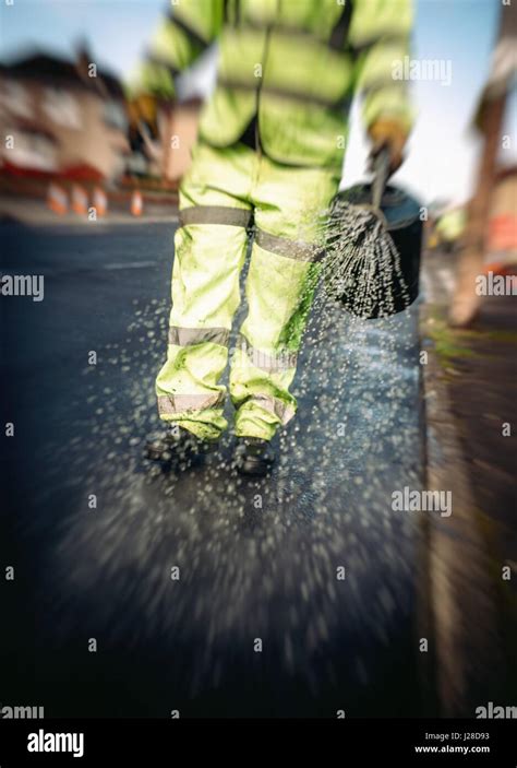 Road Resurfacing Method Hi Res Stock Photography And Images Alamy