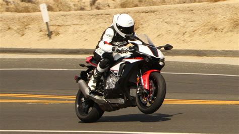 2016 Yamaha R1S Review First Ride Impression