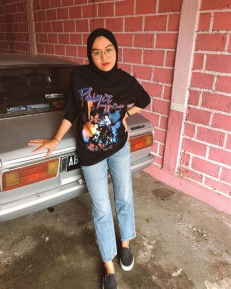 Outfit Kece Salma Salsabil Juara Indonesian Idol Kenakan Jeans