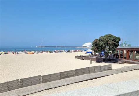 The Praia de Matosinhos beach, Porto; an independent tourism guide for 2024