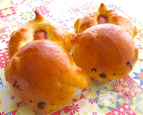 mini hot dog buns – Victoria Bakes