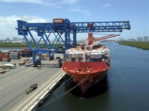 Servicio De Cma Cgm Americas Xl Hizo Su Primera Recalada En Florida