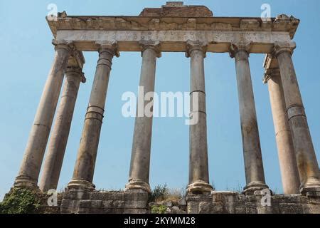 Las Columnas Est N Las Ruinas Del Templo De Saturno Un Templo Al Dios