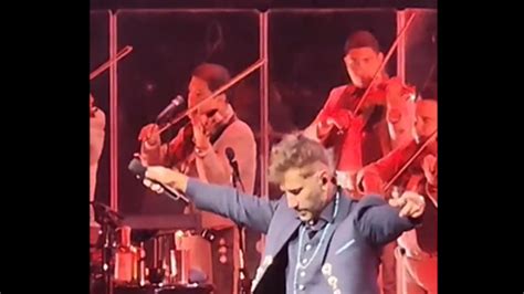 Alejandro Fern Ndez Estalla Contra Su P Blico En Pleno Concierto Emol