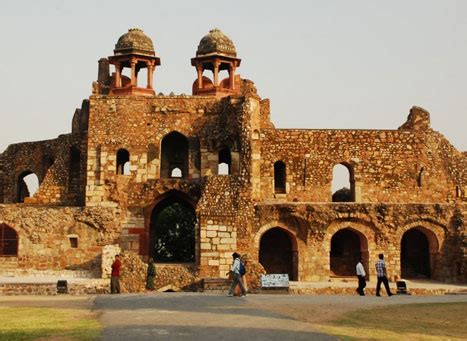 Purana Qila Museum in Delhi - Witness the Historical Dynasty | Delhi Tours