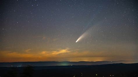 Cieli Illuminati In Italia Poi Un Boato Cosa Era La Scia Luminosa